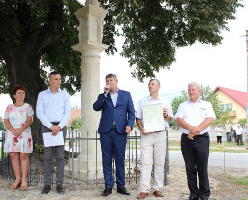 nieprowicekapliczka.jpg