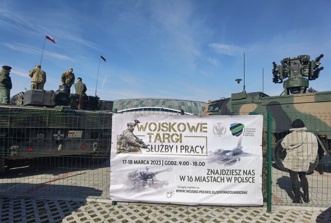 targi_wojskowe.jpg