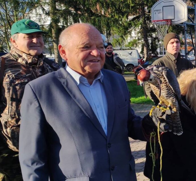 LOWY_Z_SOKOLAMI.jpg